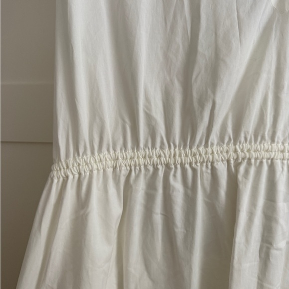 Elegant White Maxi Dress - Picture 5 of 7